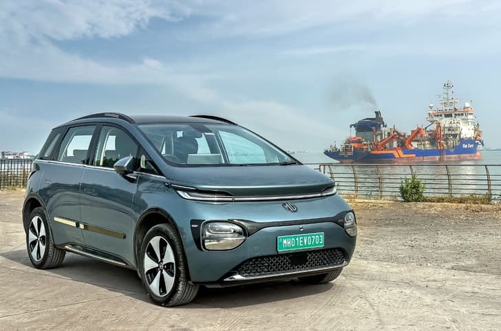 MG Windsor long term review front right side next to boat in Mumbai