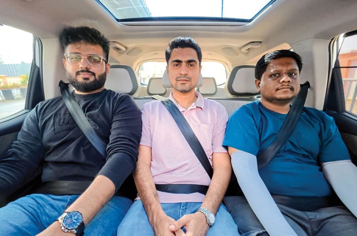 Mahindra XEV 9S second row 