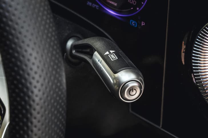 Mercedes-Benz CLA drive selector stalk 