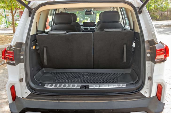 MG Majestor boot space