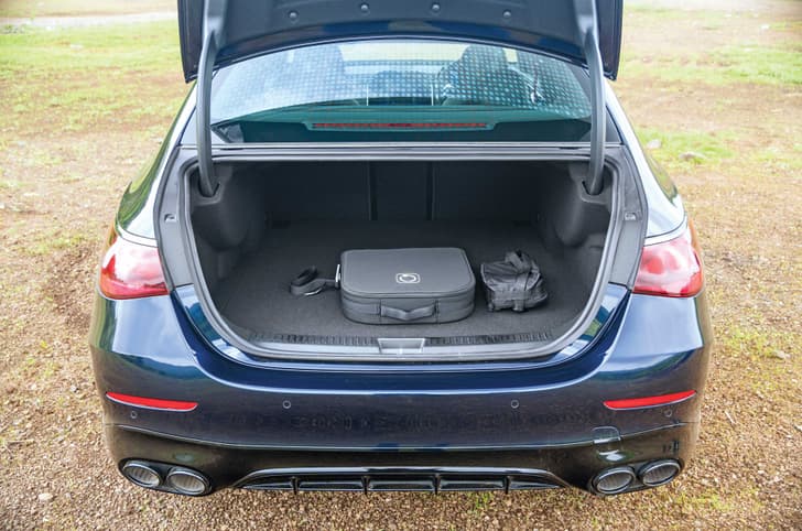 Mercedes-AMG E53 boot 