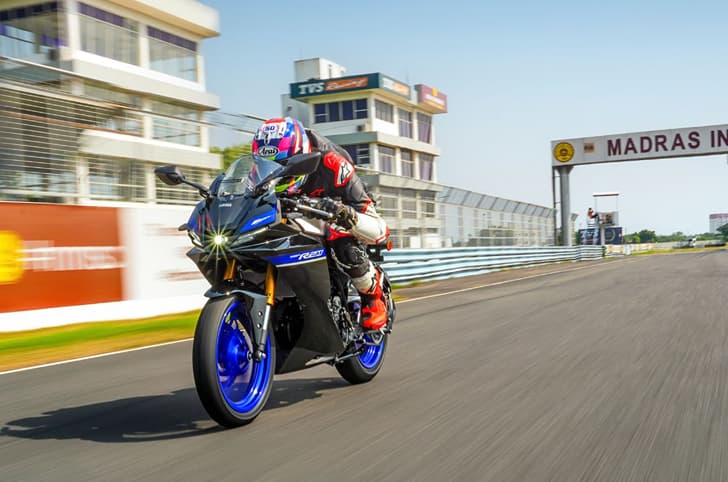 Yamaha R2's front left quarter profile.