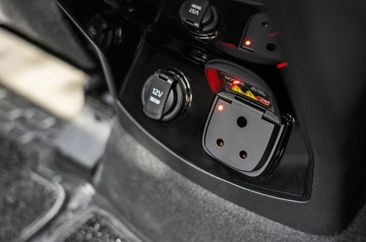 kia sorento 220V power outlet kia sorento 220V power outlet