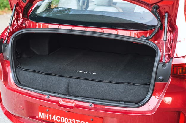 Tata Aeris iCNG boot space