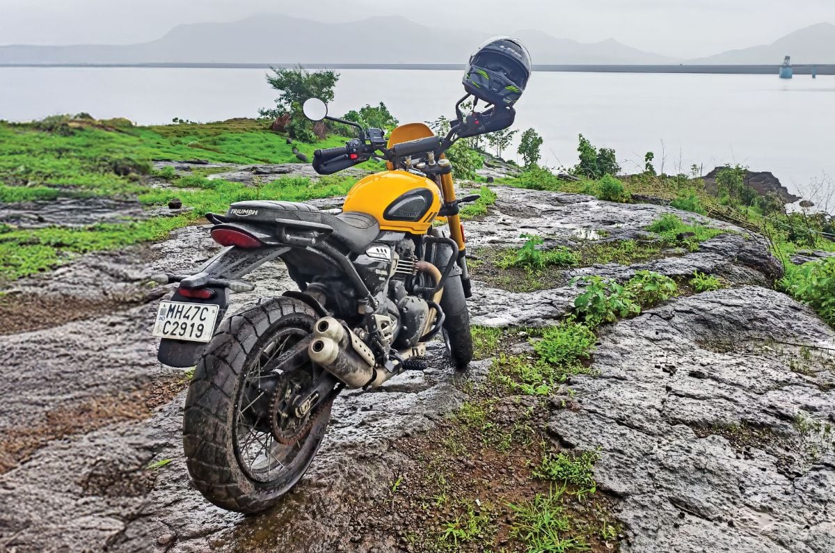 Triumph Scrambler 400 XC rear right side static off road
