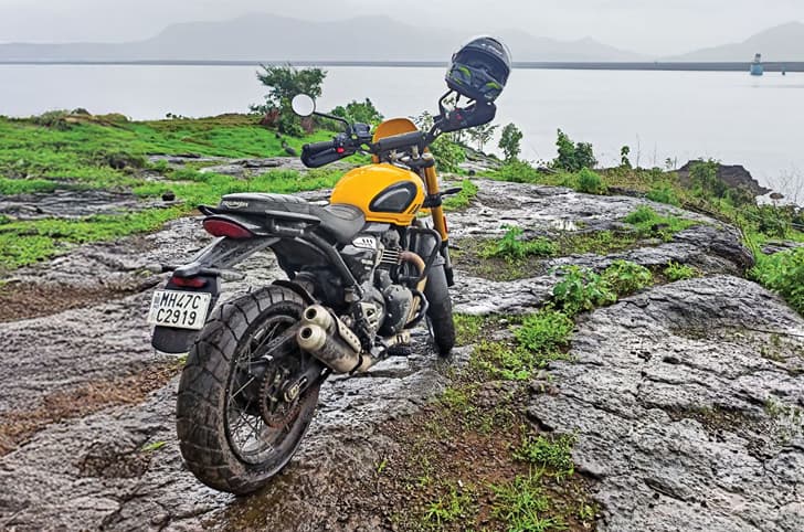 Triumph Scrambler 400 XC rear right side static off road