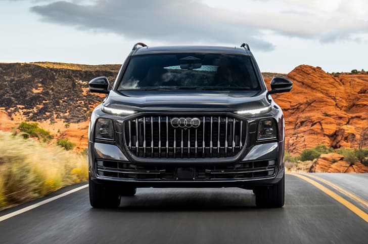 2027 Audi Q9 front tracking